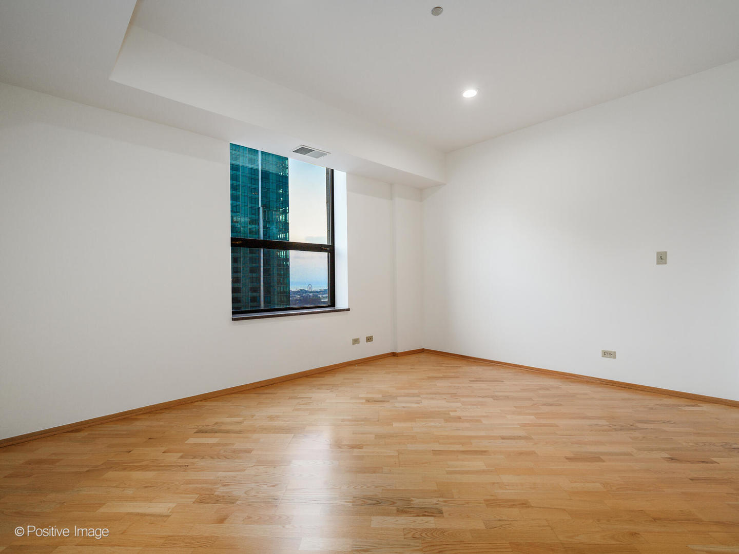 910 S Michigan Avenue Unit: 1811