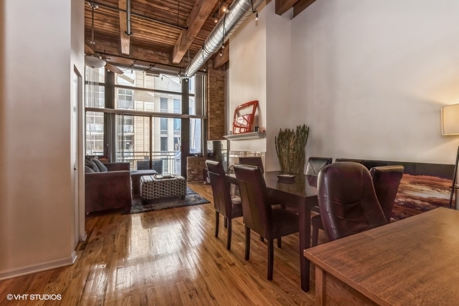 525 W SUPERIOR Street Unit: 333