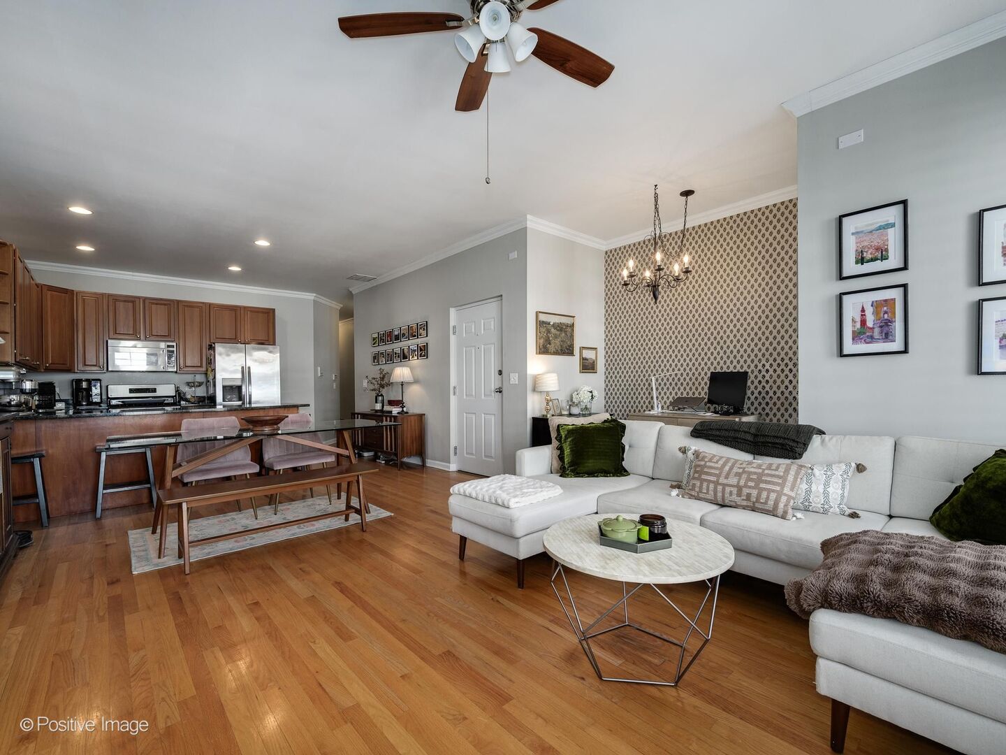 825 W Eastwood Avenue Unit: 3E
