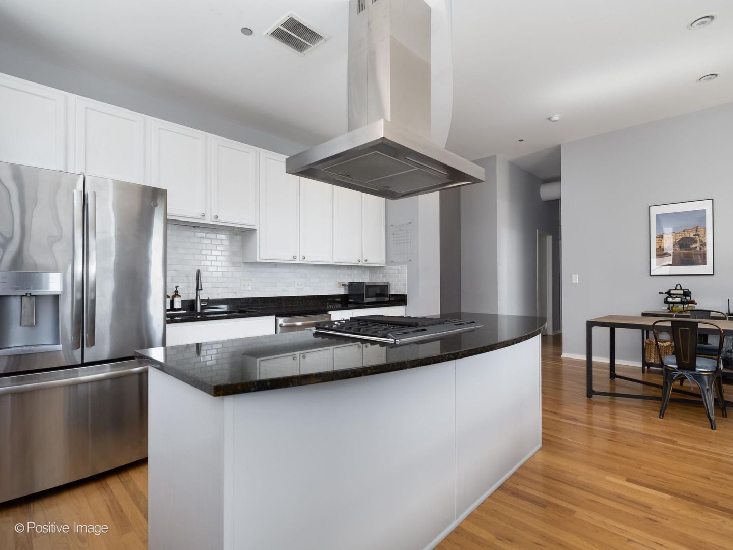 910 S Michigan Avenue Unit: 611