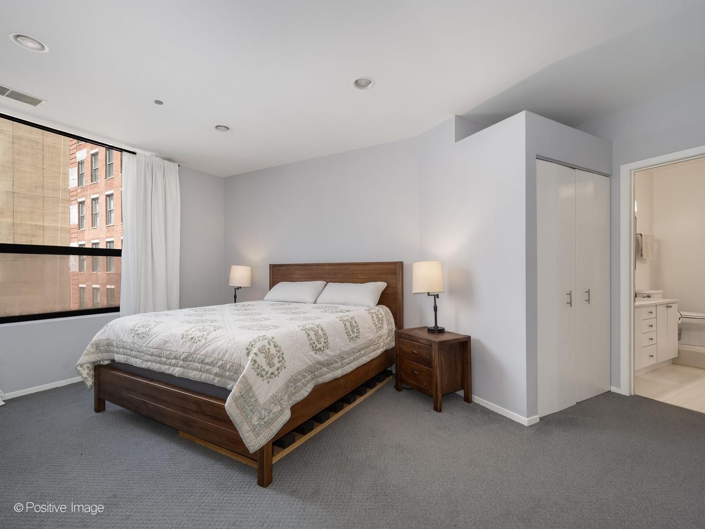 910 S Michigan Avenue Unit: 611