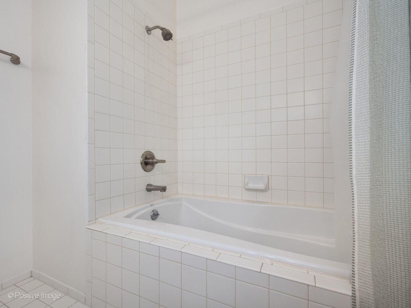 910 S Michigan Avenue Unit: 611