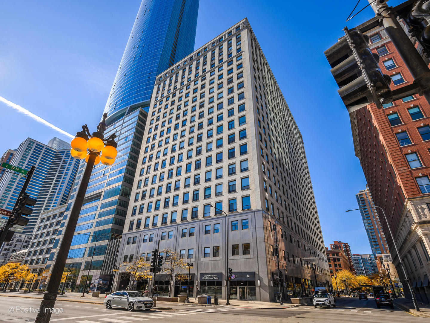 910 S Michigan Avenue Unit: 916