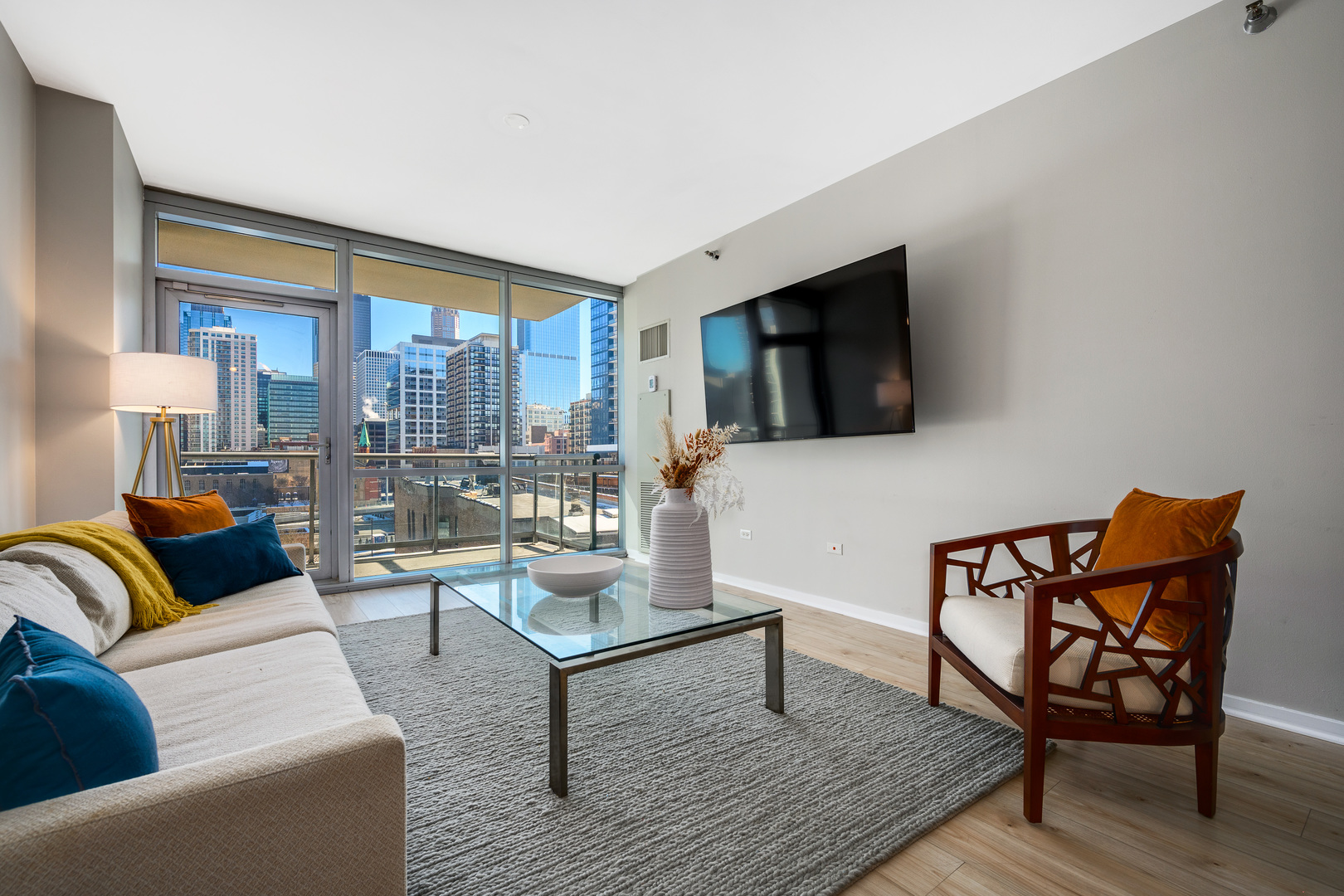 125 S GREEN Street Unit: 604A