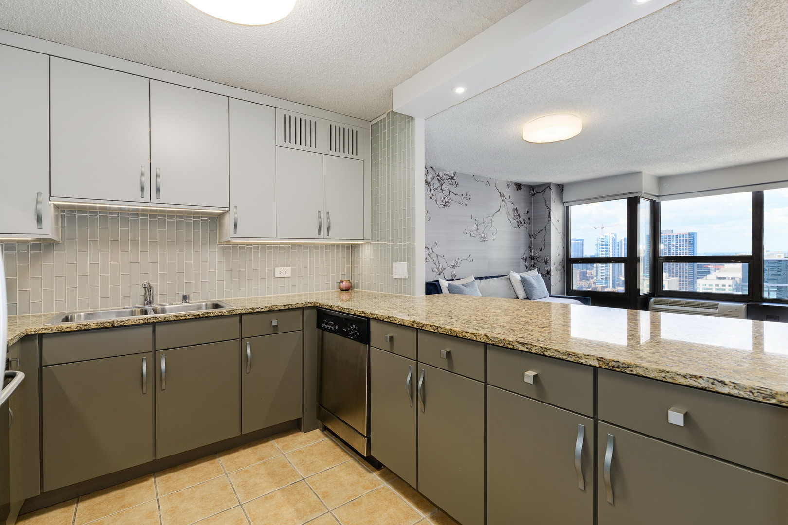 30 E Huron Street Unit: 3105
