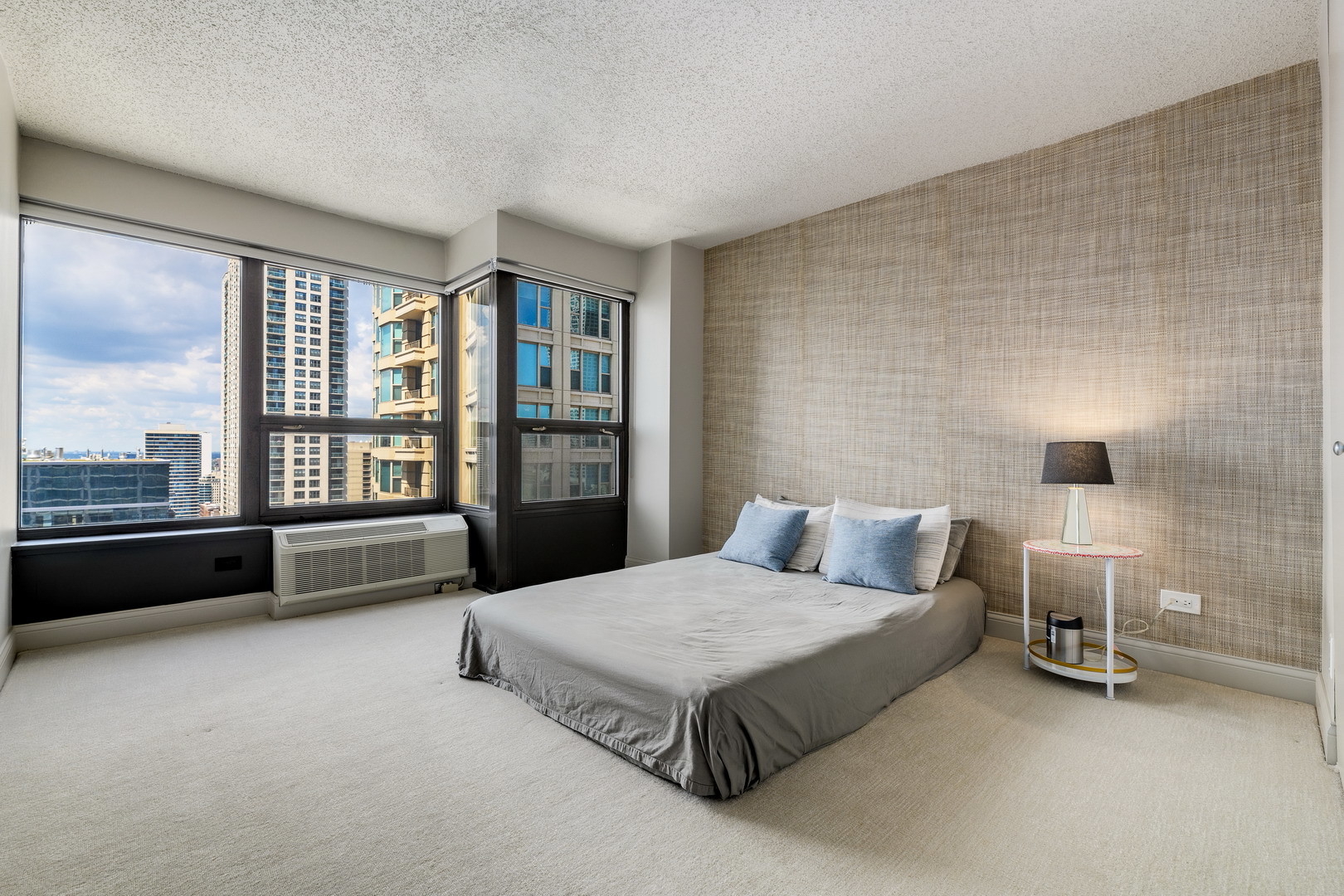 30 E Huron Street Unit: 3105