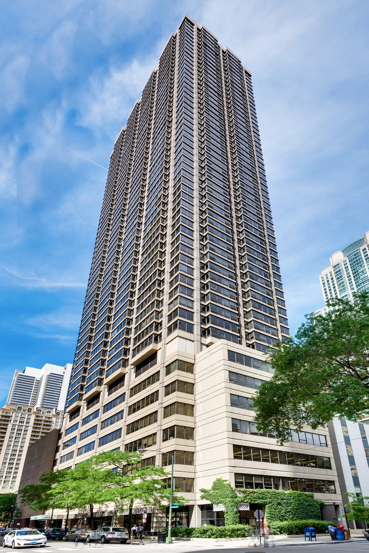 30 E Huron Street Unit: 3105