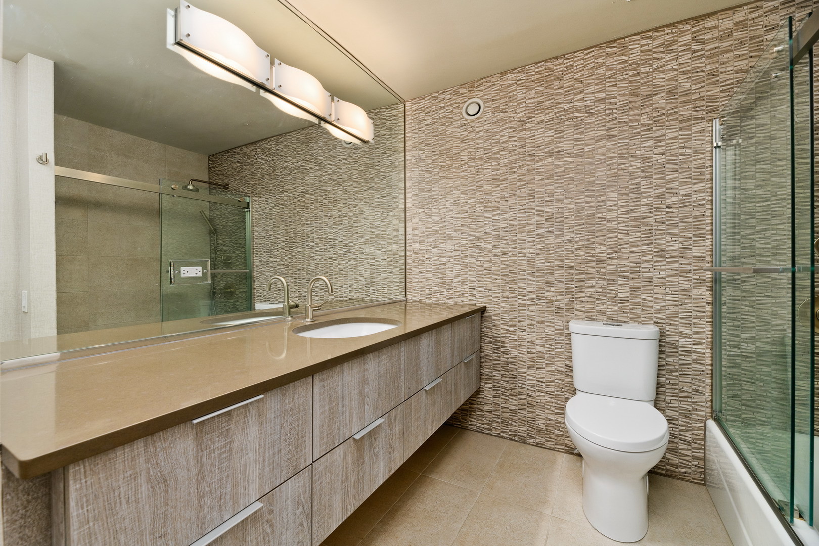 30 E Huron Street Unit: 3105