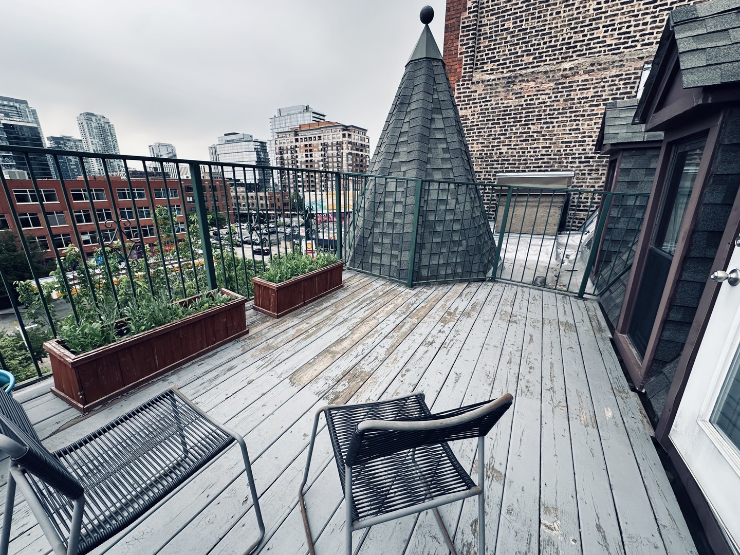 353 W Chicago Avenue Unit: 4E