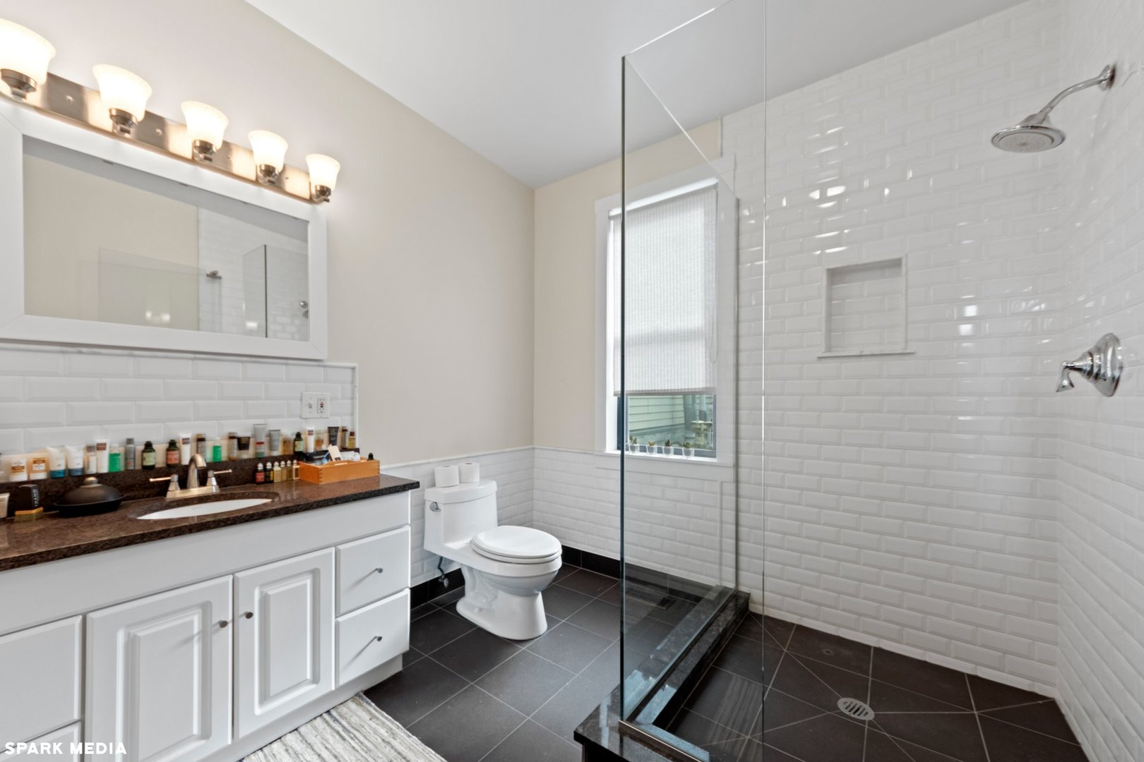353 W Chicago Avenue Unit: 4E