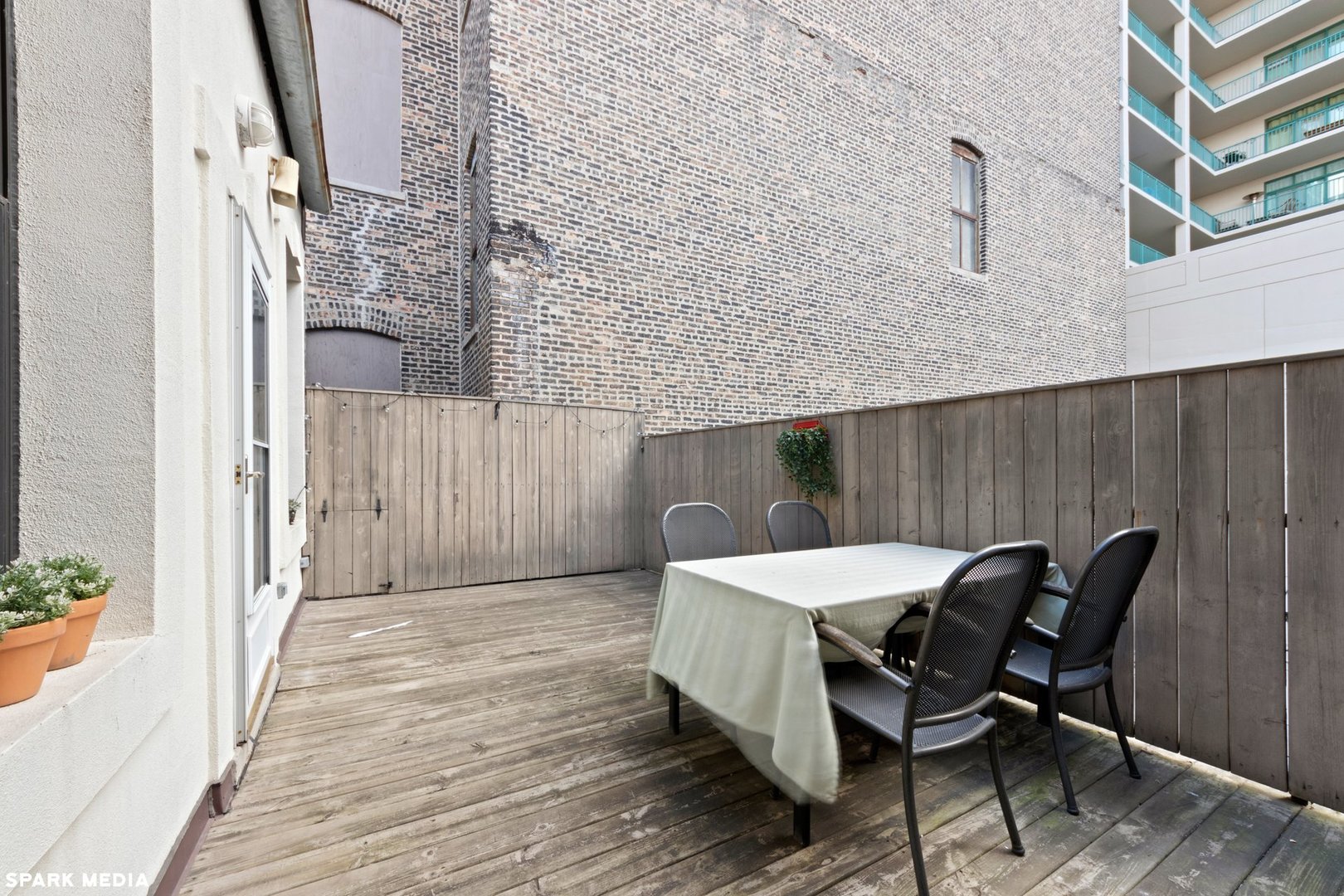 353 W Chicago Avenue Unit: 4E