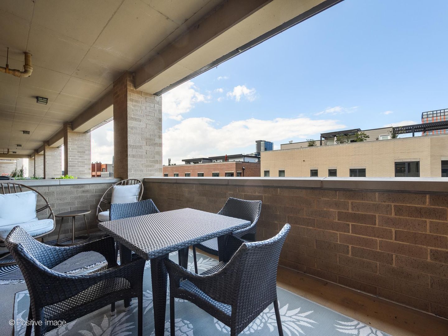 1301 W Madison Street Unit: 407
