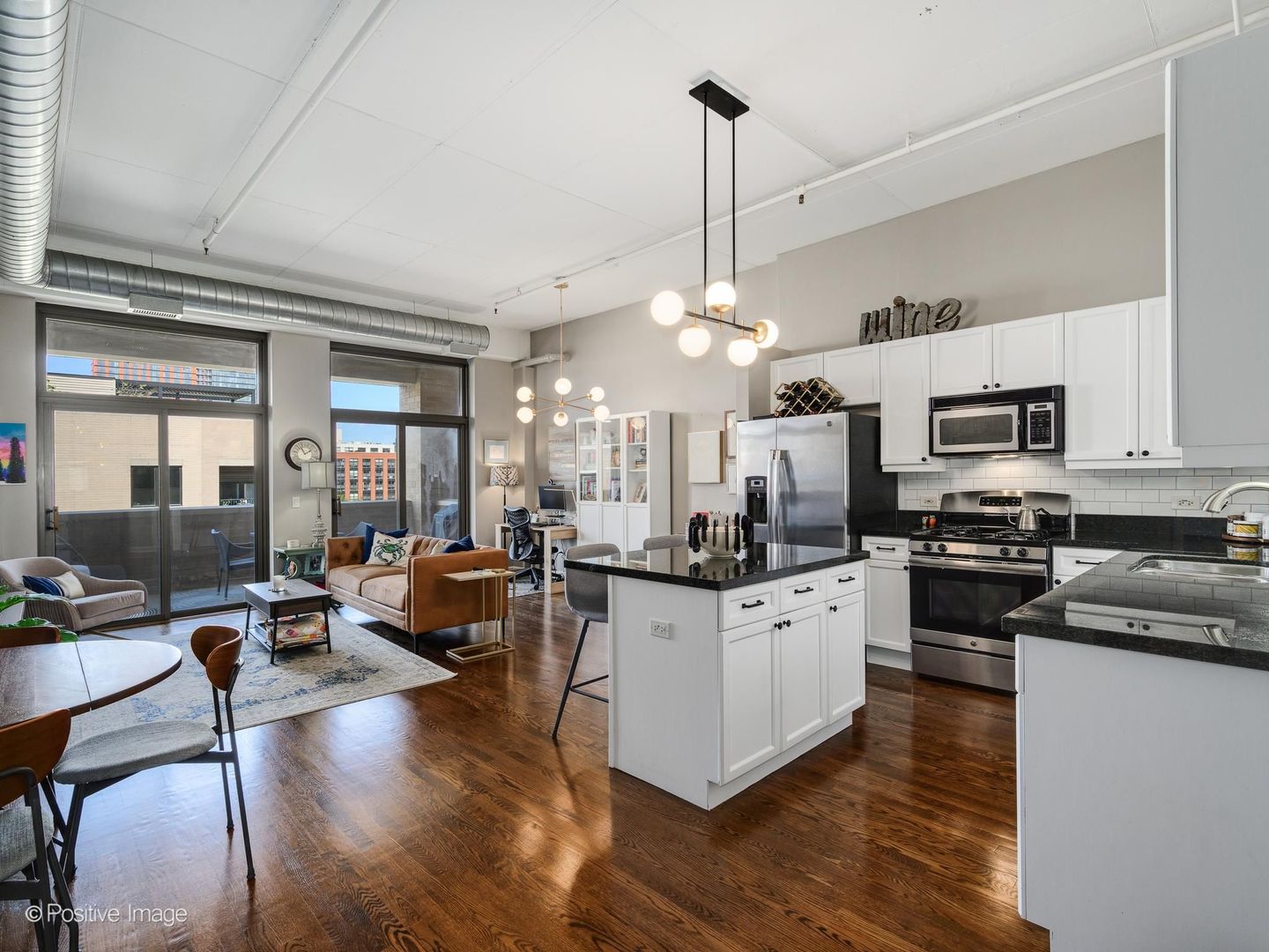 1301 W Madison Street Unit: 407