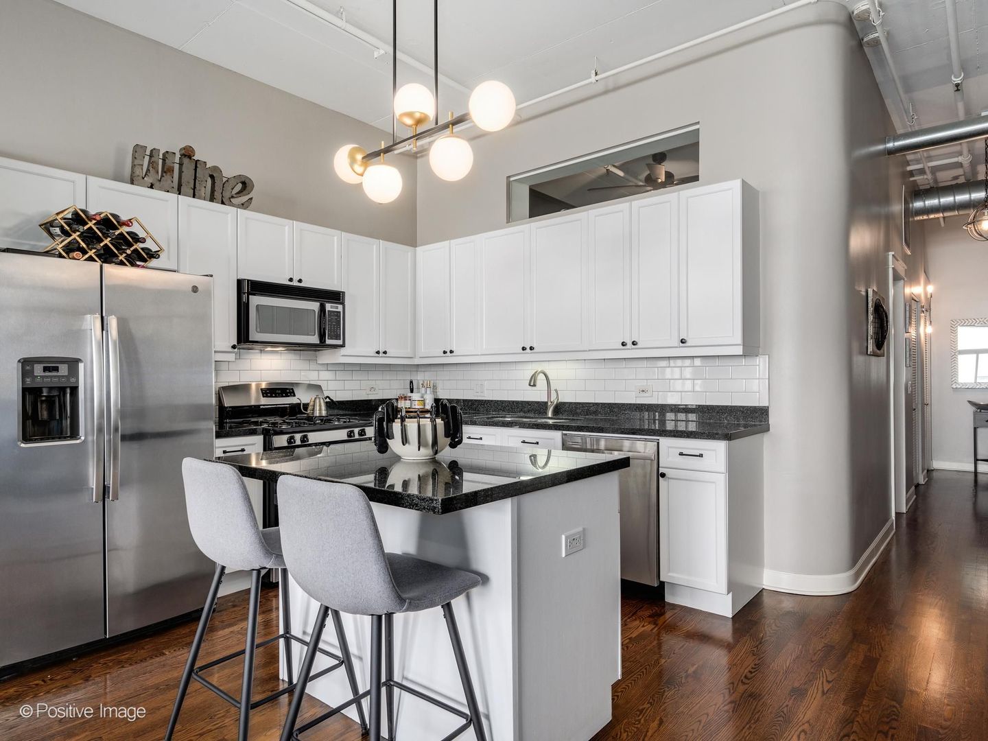 1301 W Madison Street Unit: 407