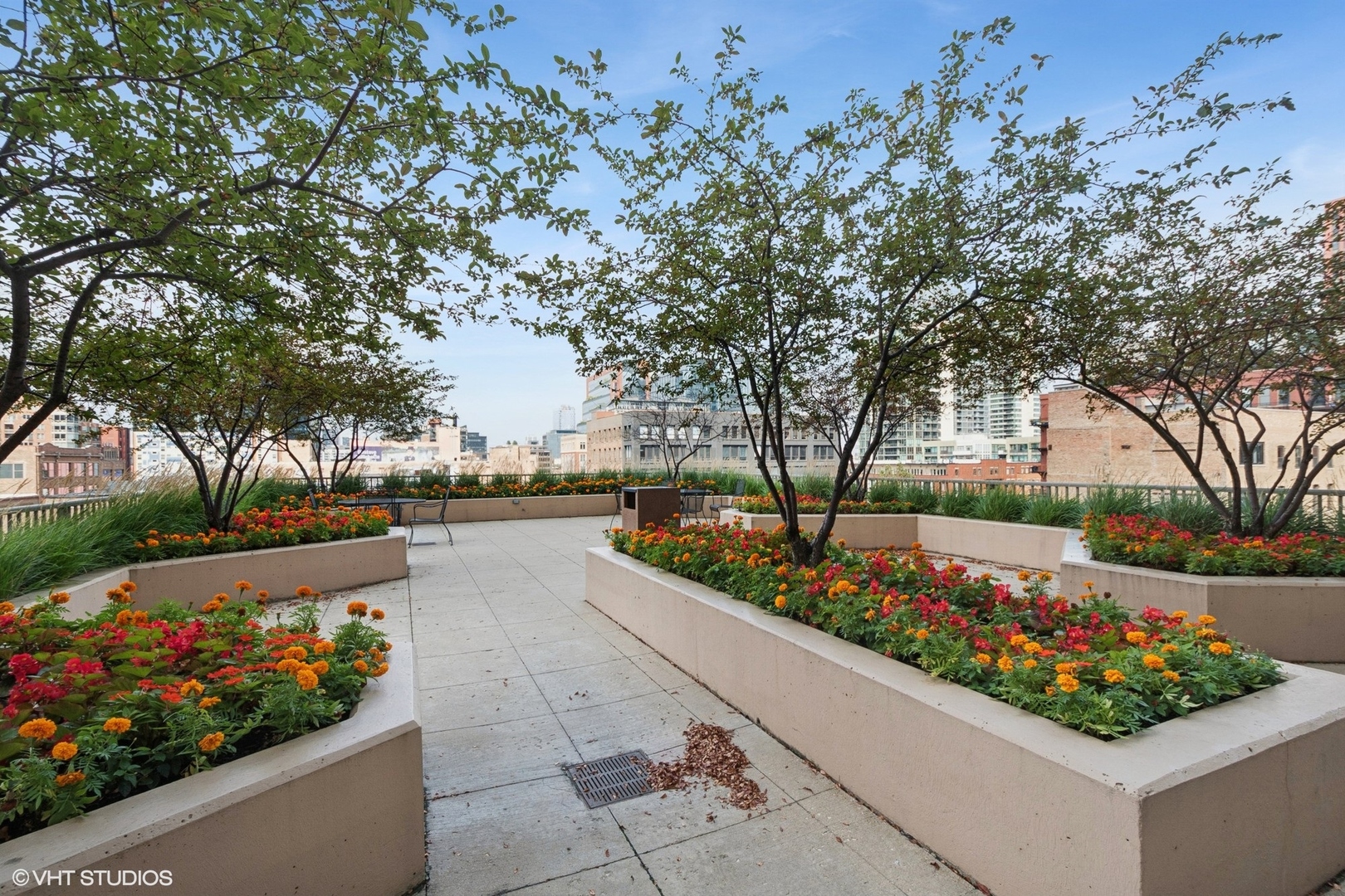 200 N Jefferson Street Unit: 1304