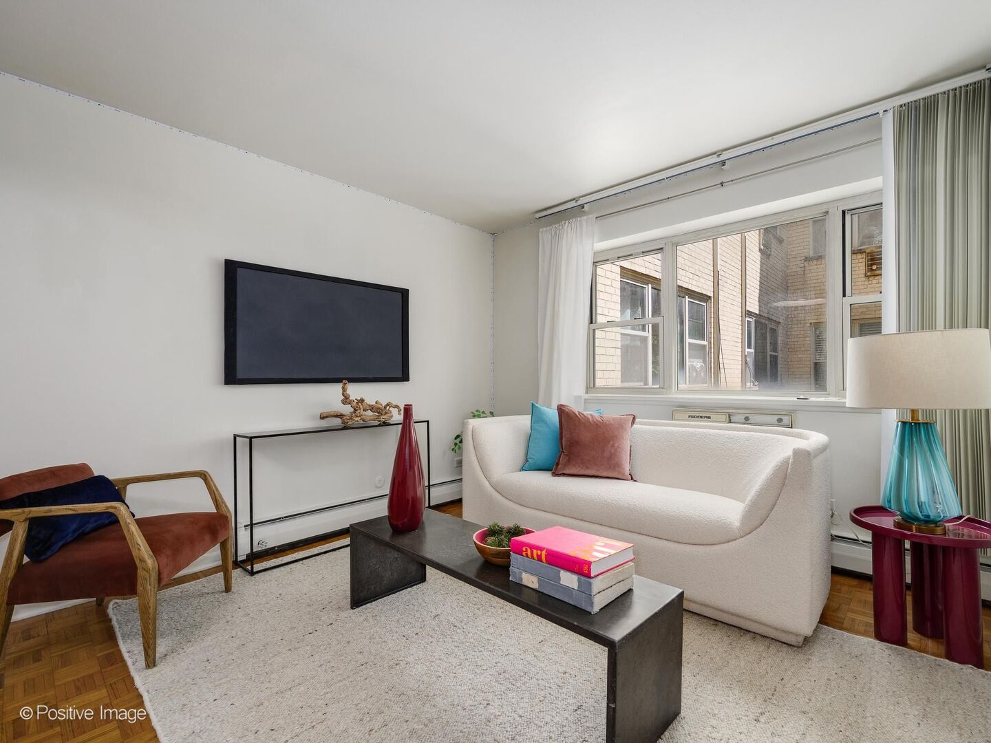 420 W Aldine Avenue Unit: 225
