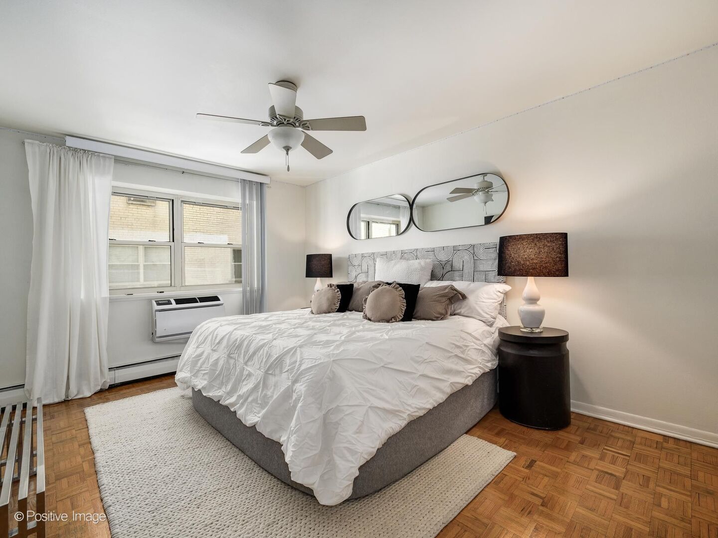 420 W Aldine Avenue Unit: 225
