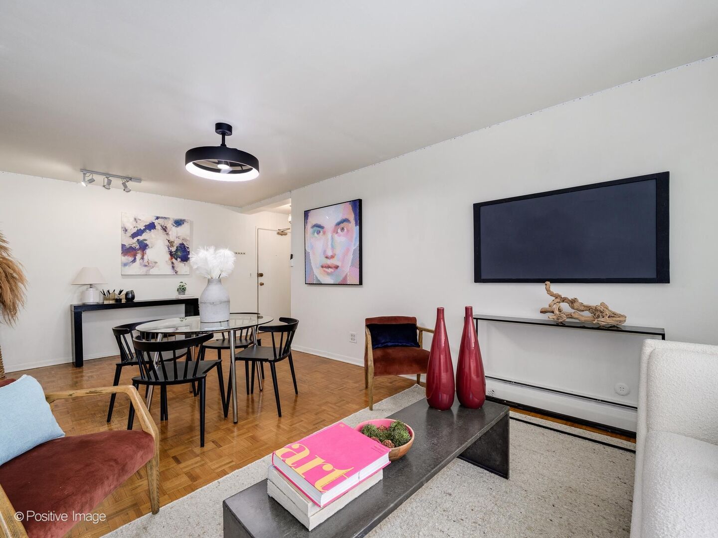 420 W Aldine Avenue Unit: 225