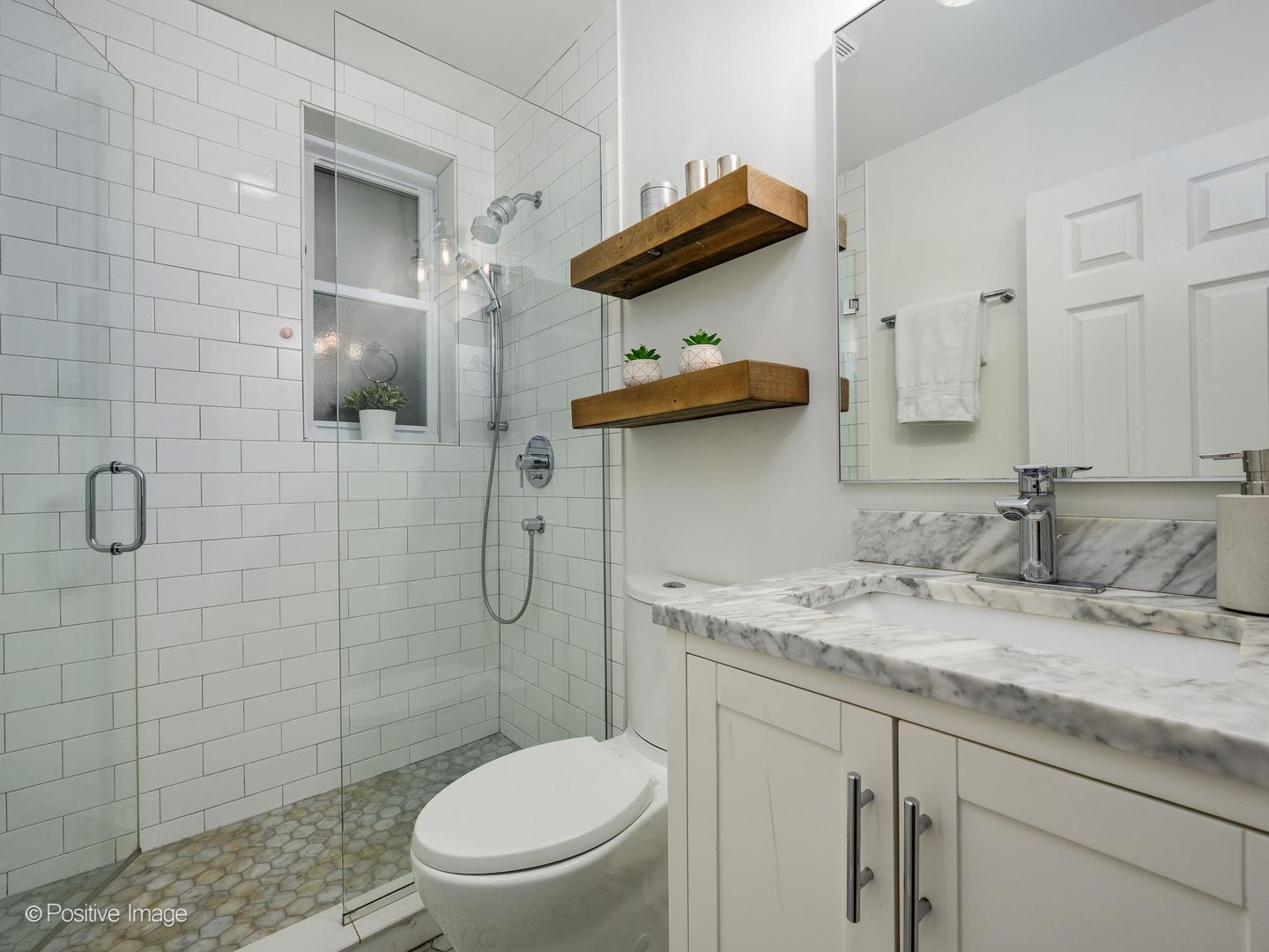 3803 N Ravenswood Avenue Unit: 1