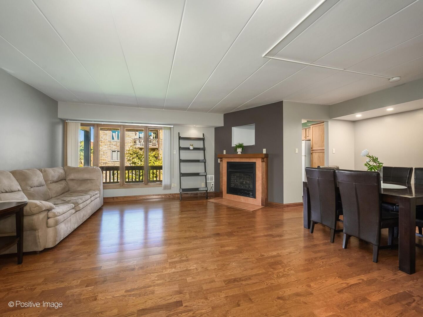 17242 Ridgeland Avenue Unit: 2N