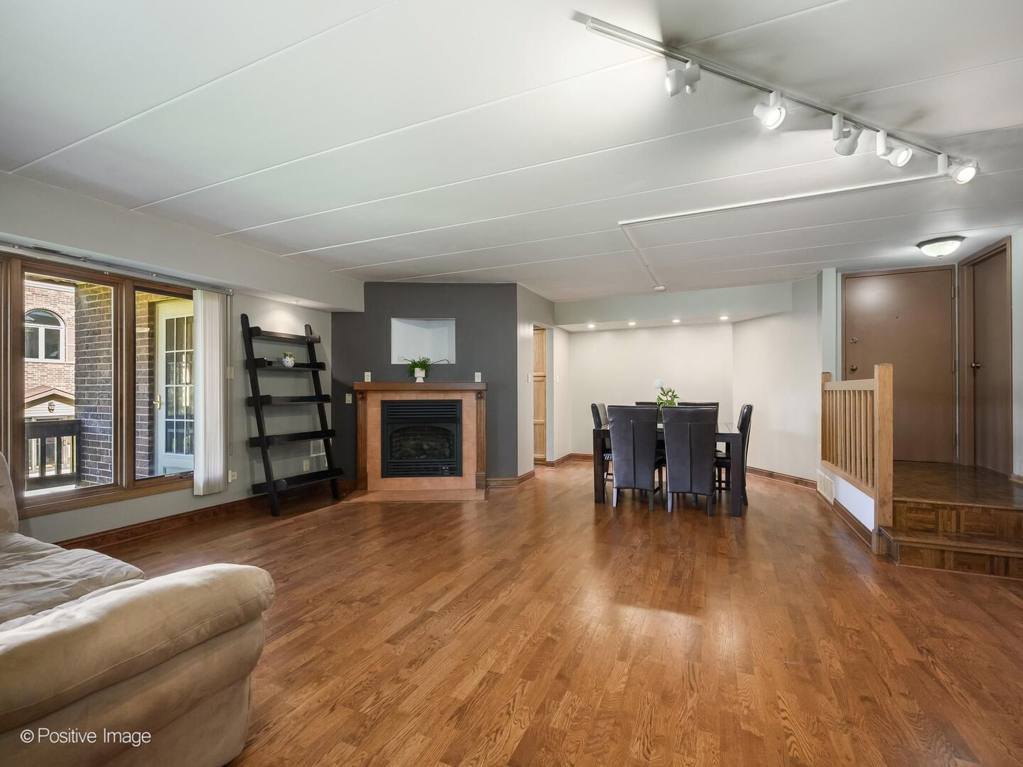 17242 Ridgeland Avenue Unit: 2N