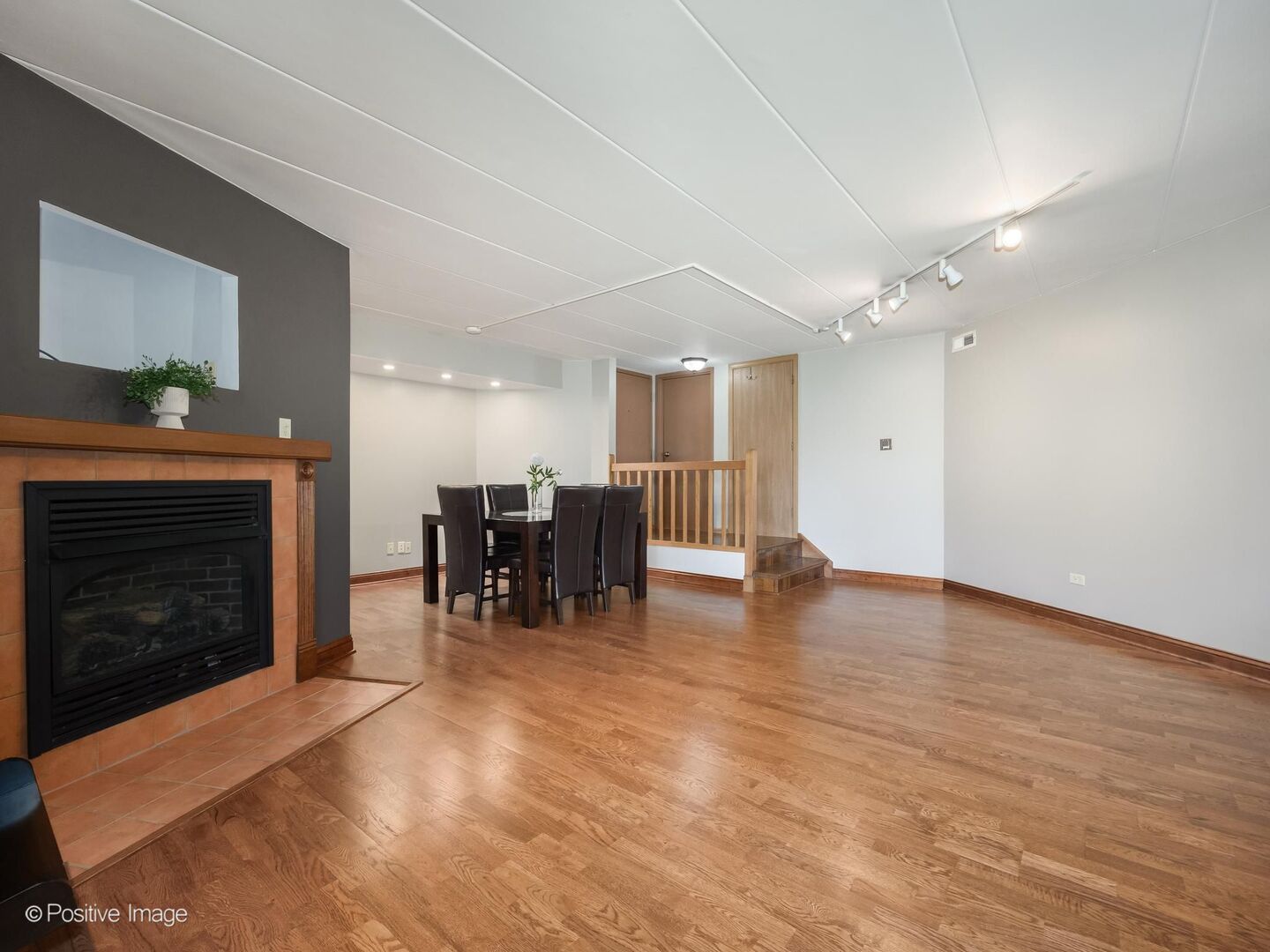 17242 Ridgeland Avenue Unit: 2N