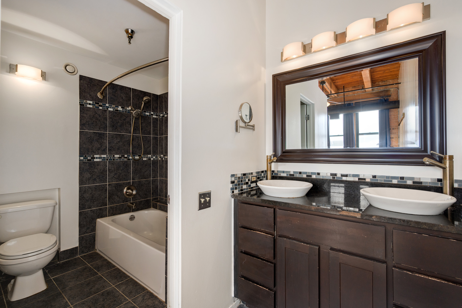 331 S PEORIA Street Unit: 405