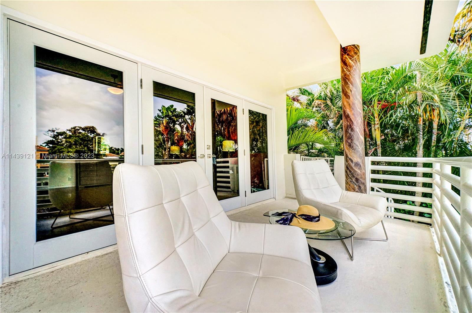1247 Seminole Dr Unit: 1247
