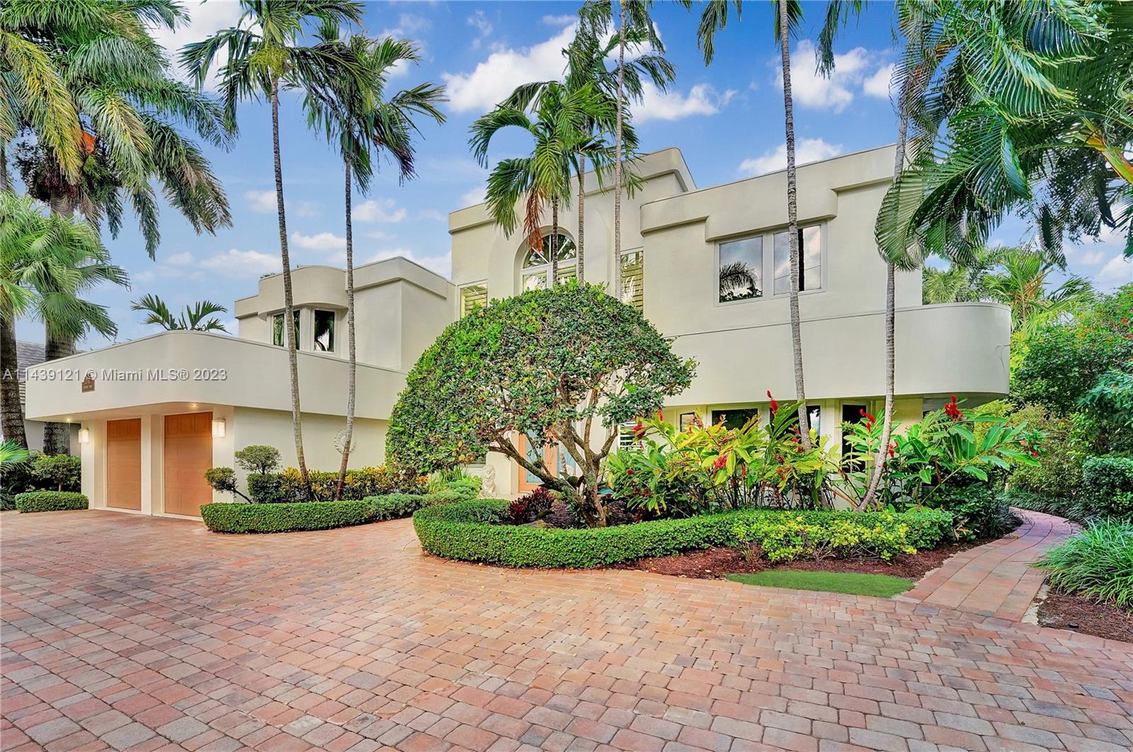 1247 Seminole Dr Unit: 1247