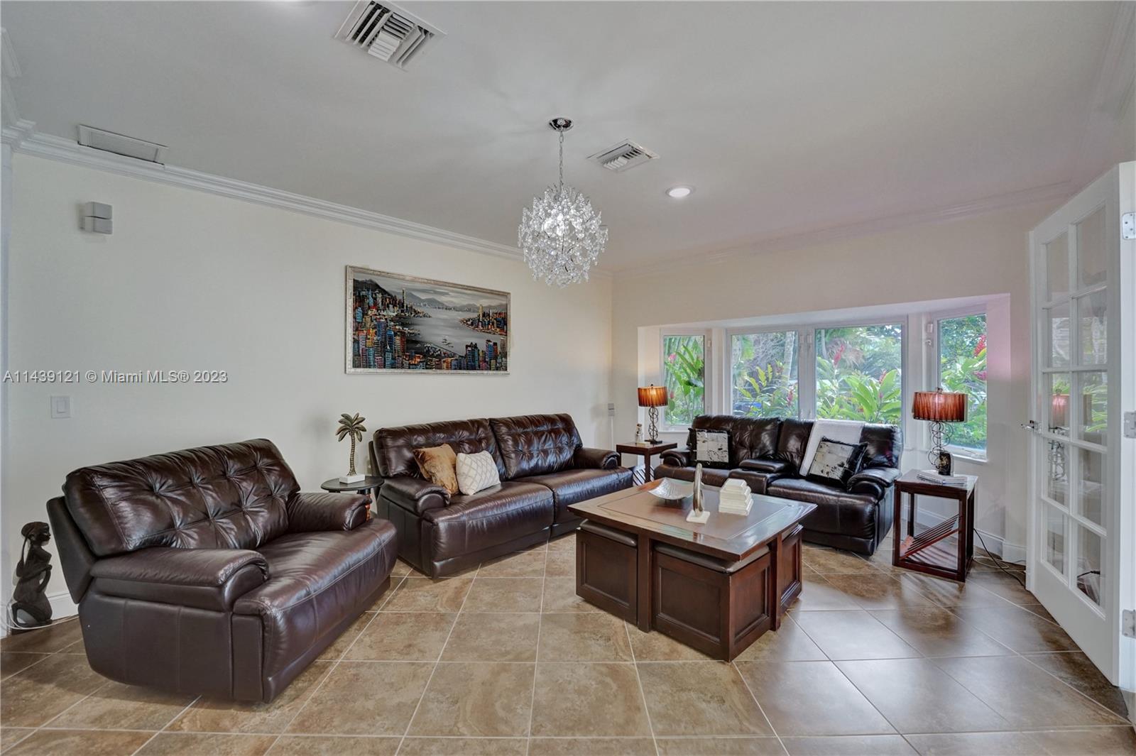 1247 Seminole Dr Unit: 1247