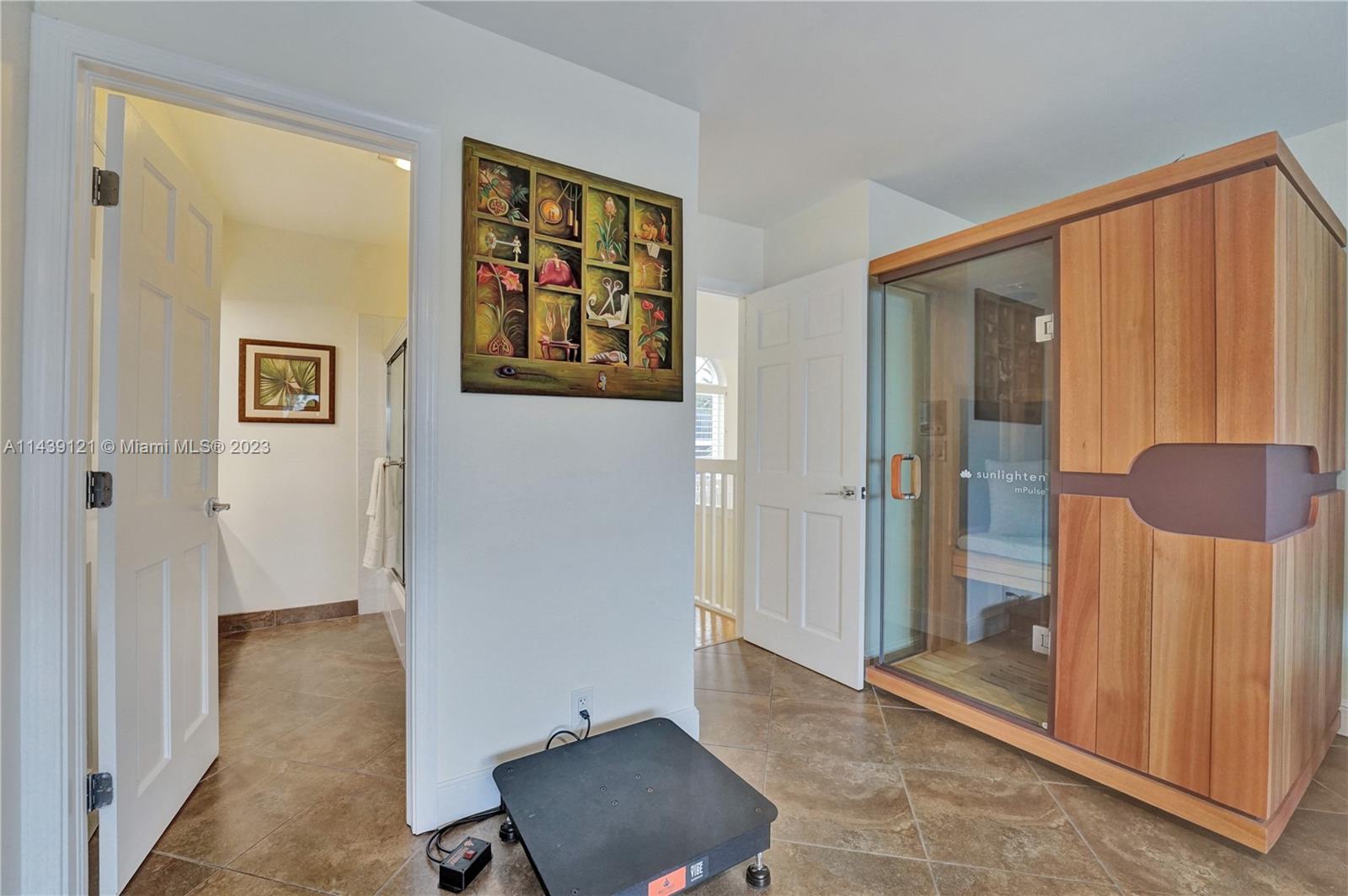 1247 Seminole Dr Unit: 1247
