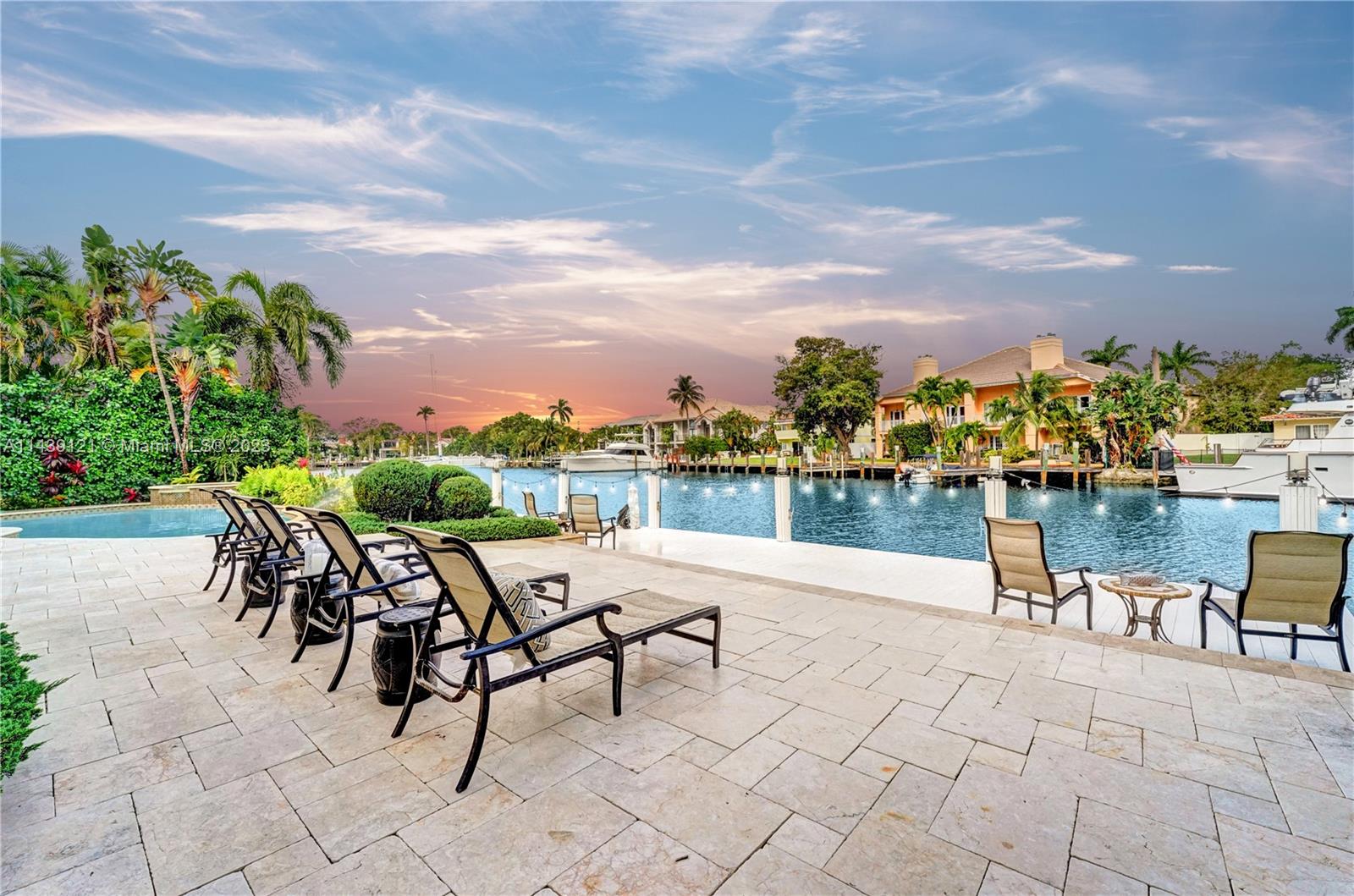 1247 Seminole Dr Unit: 1247