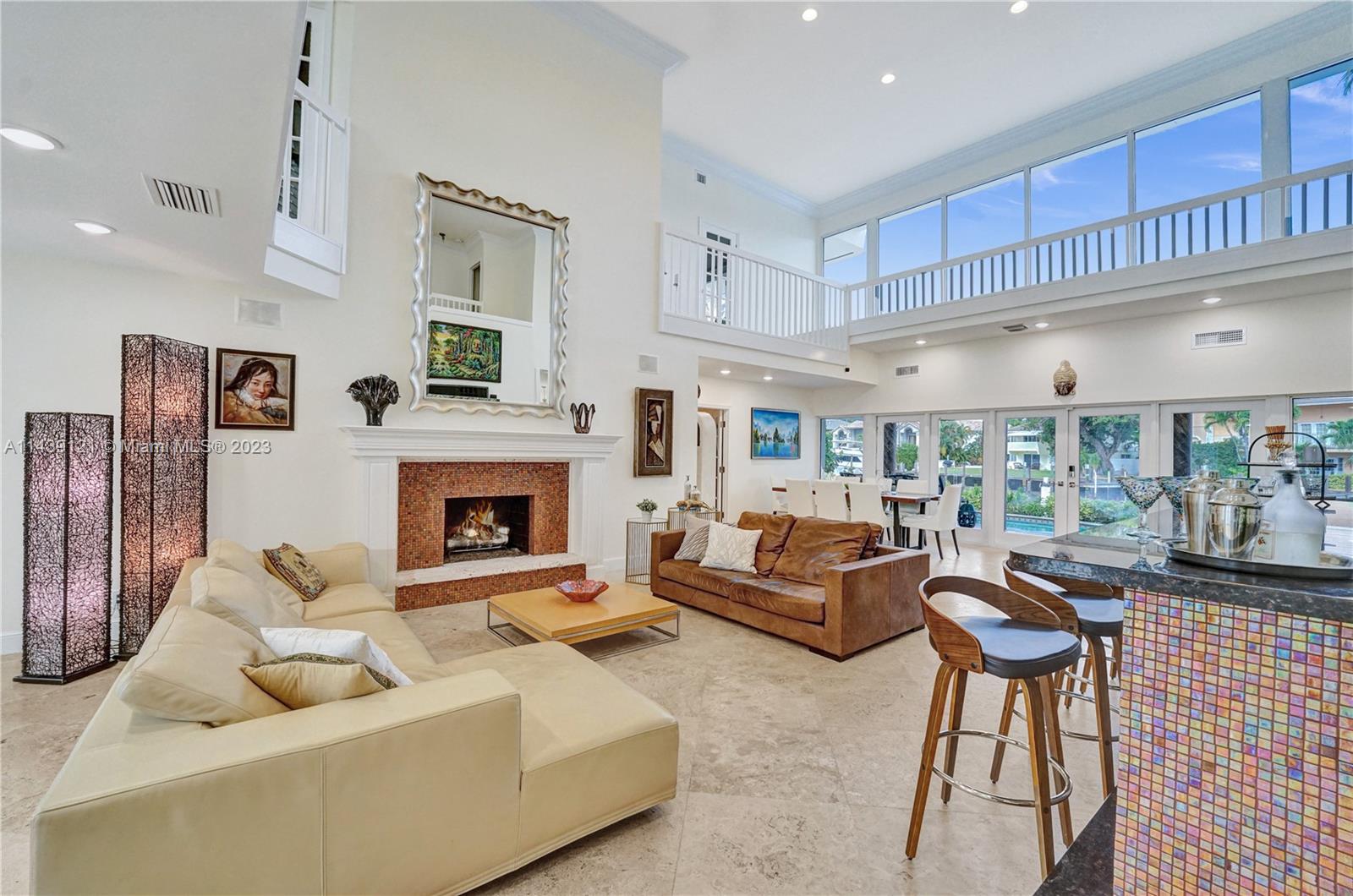 1247 Seminole Dr Unit: 1247