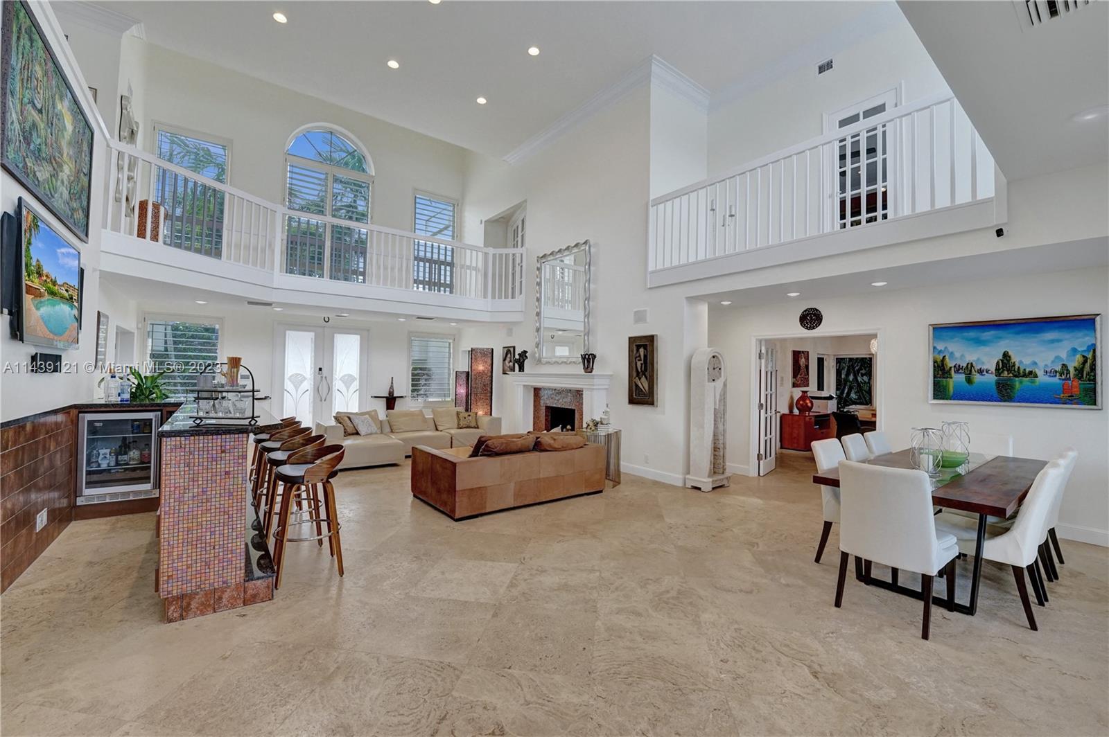 1247 Seminole Dr Unit: 1247