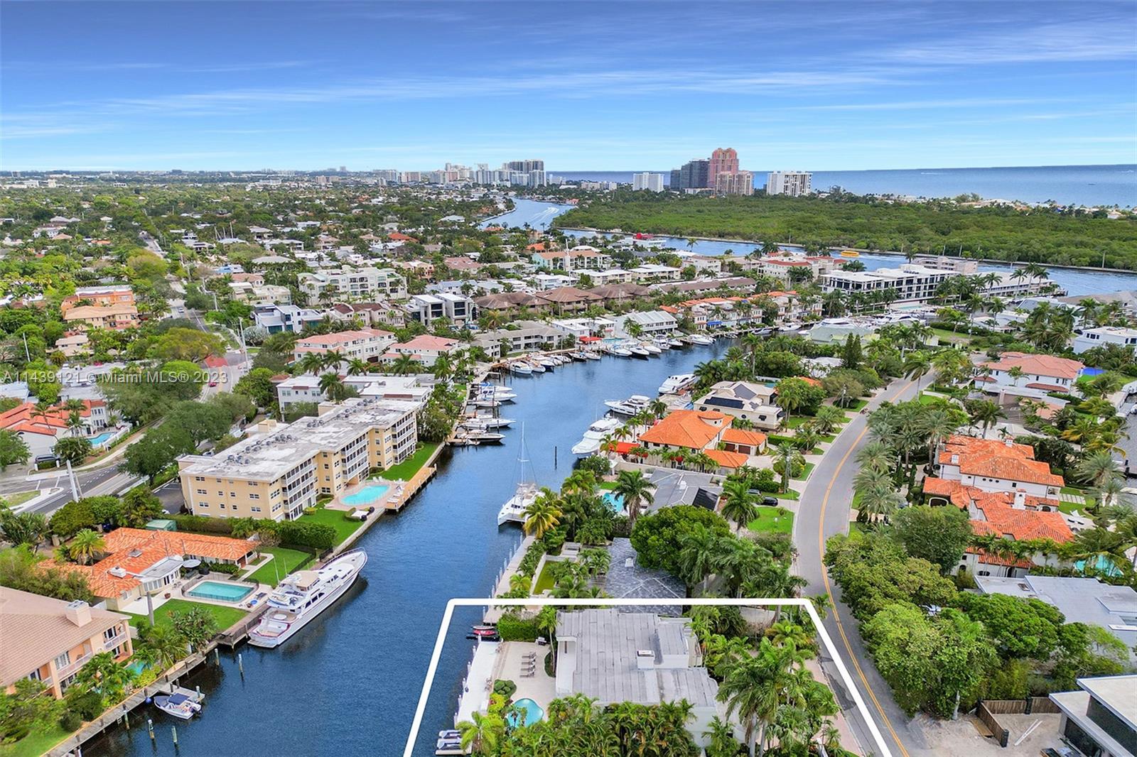 1247 Seminole Dr Unit: 1247
