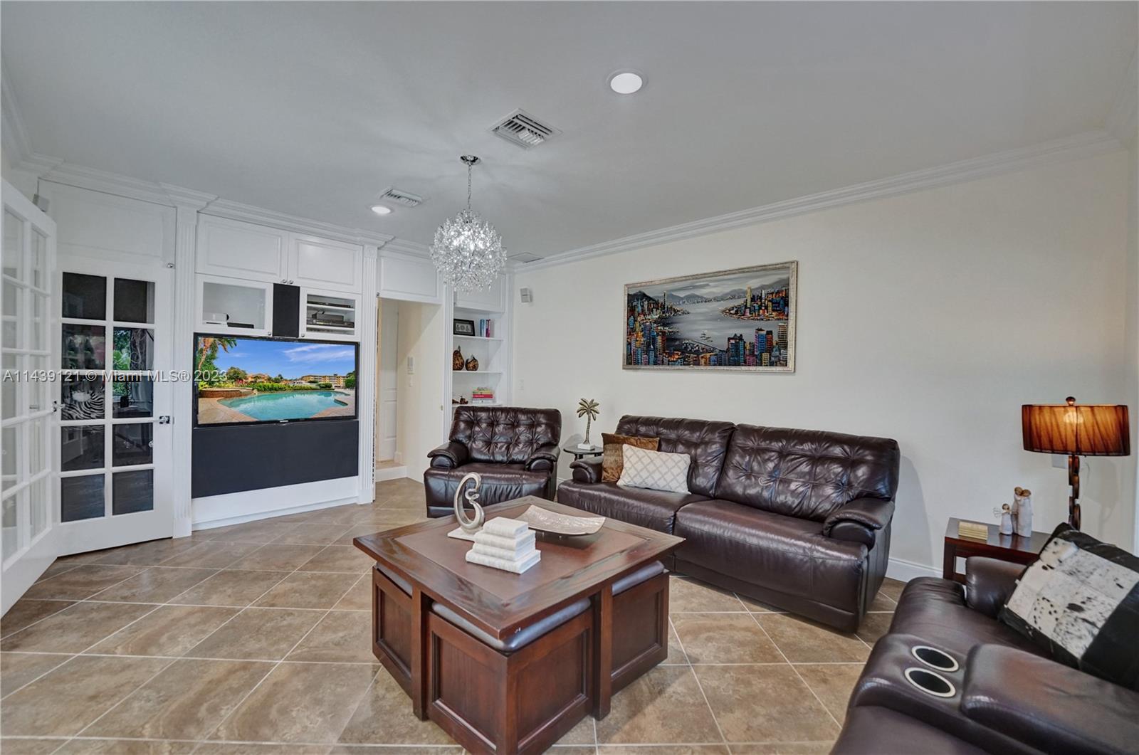 1247 Seminole Dr Unit: 1247