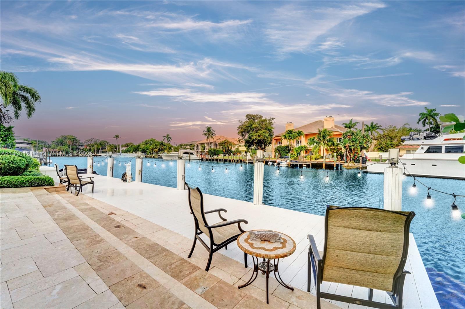 1247 Seminole Dr Unit: 1247