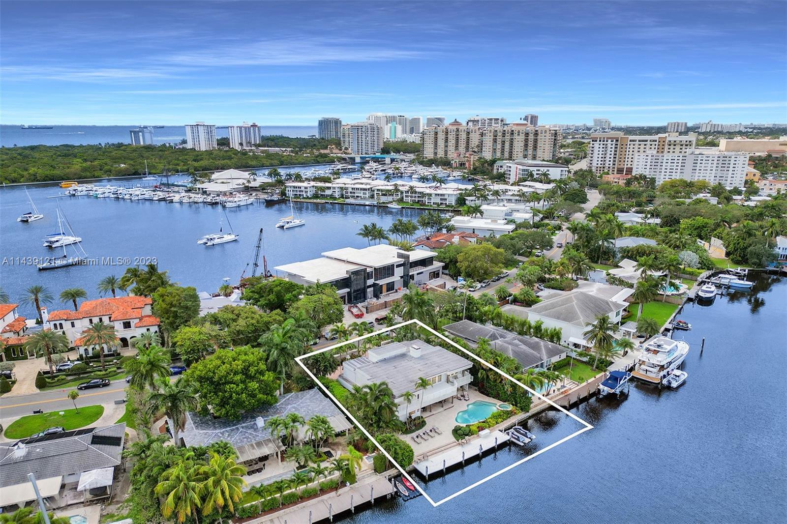 1247 Seminole Dr Unit: 1247