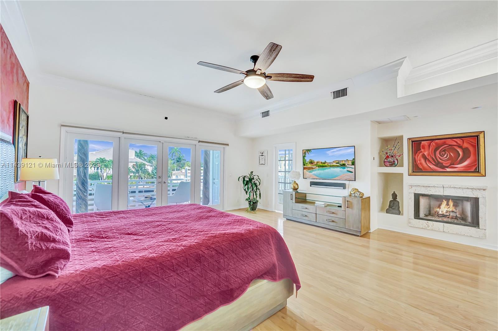 1247 Seminole Dr Unit: 1247