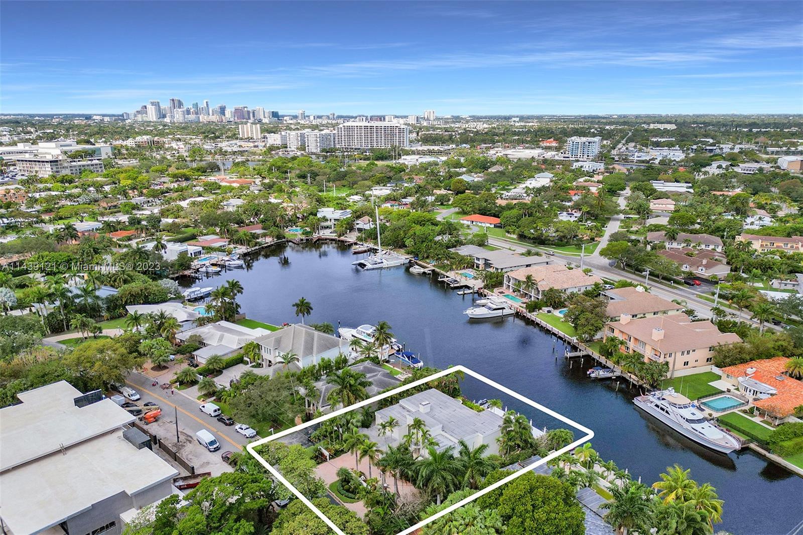 1247 Seminole Dr Unit: 1247