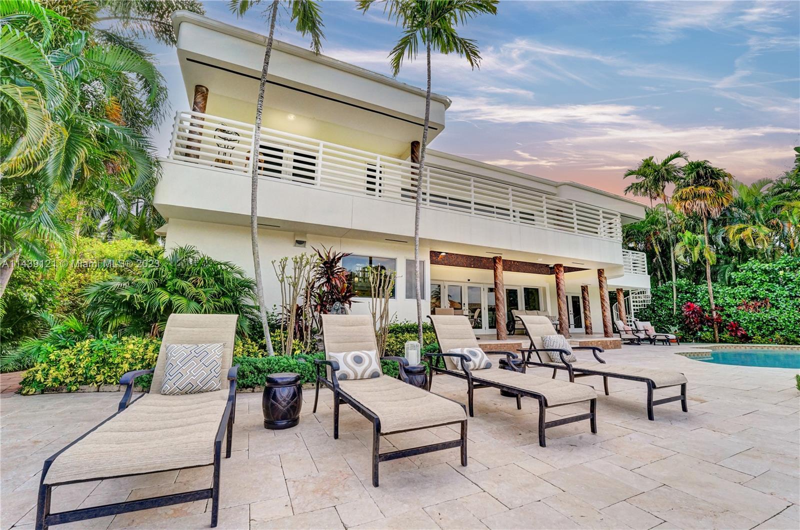 1247 Seminole Dr Unit: 1247
