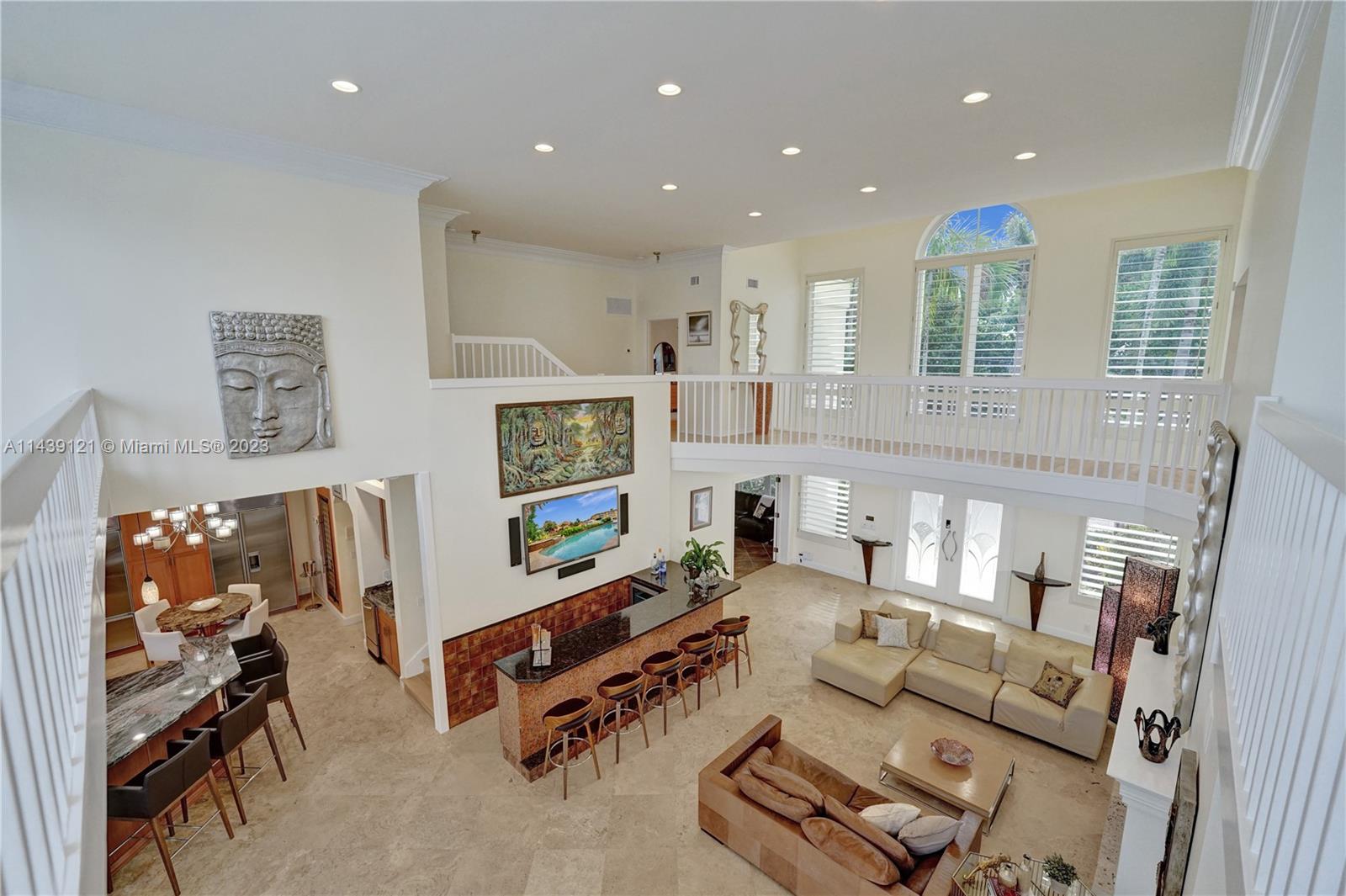 1247 Seminole Dr Unit: 1247