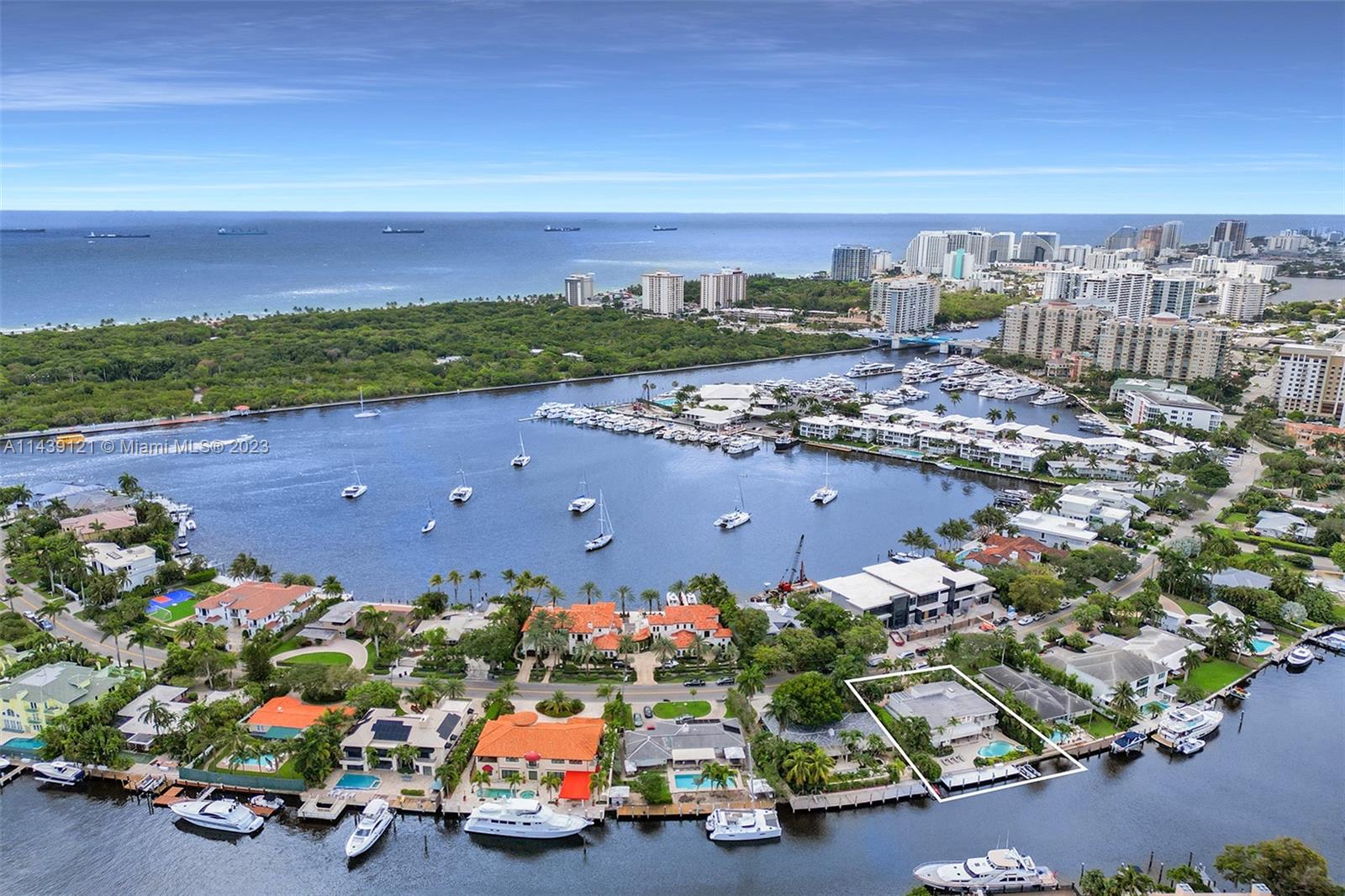 1247 Seminole Dr Unit: 1247
