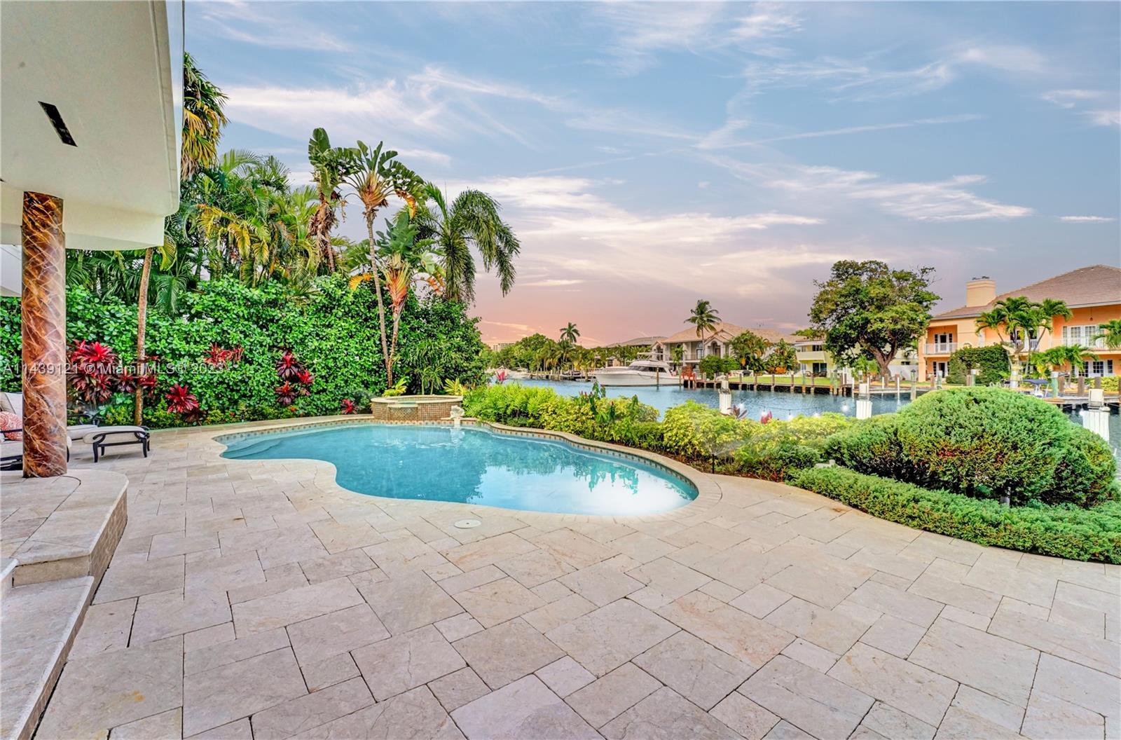 1247 Seminole Dr Unit: 1247
