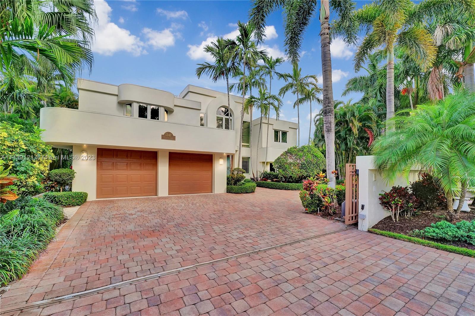 1247 Seminole Dr Unit: 1247