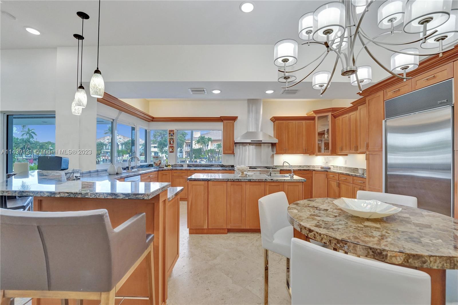 1247 Seminole Dr Unit: 1247