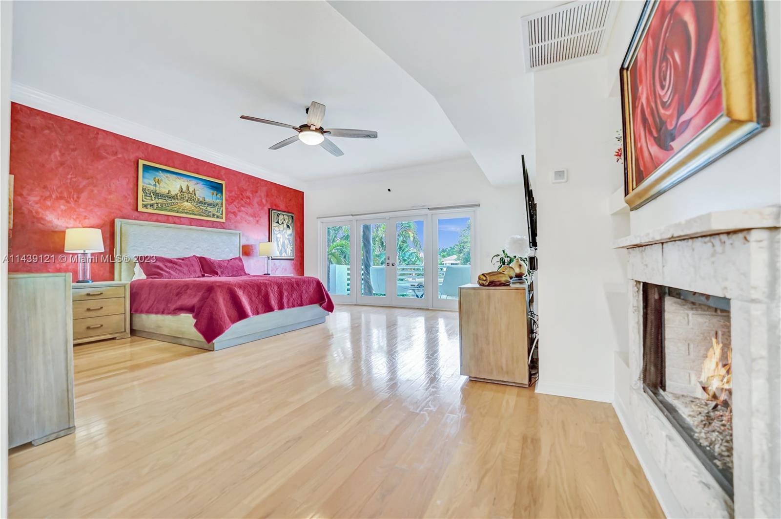 1247 Seminole Dr Unit: 1247