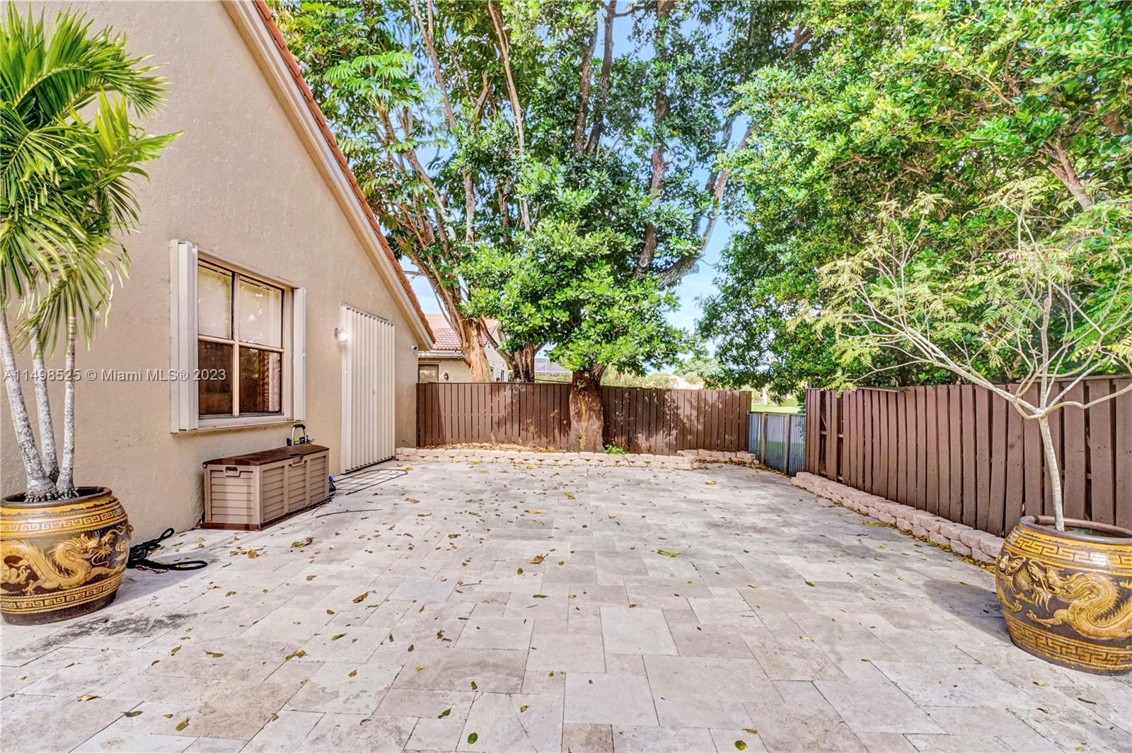 1410 NW 104th Ave