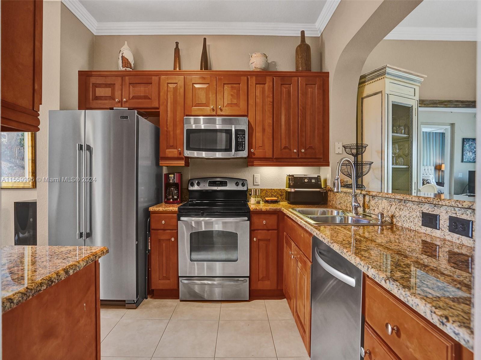 3500 Oaks Clubhouse Dr # 303