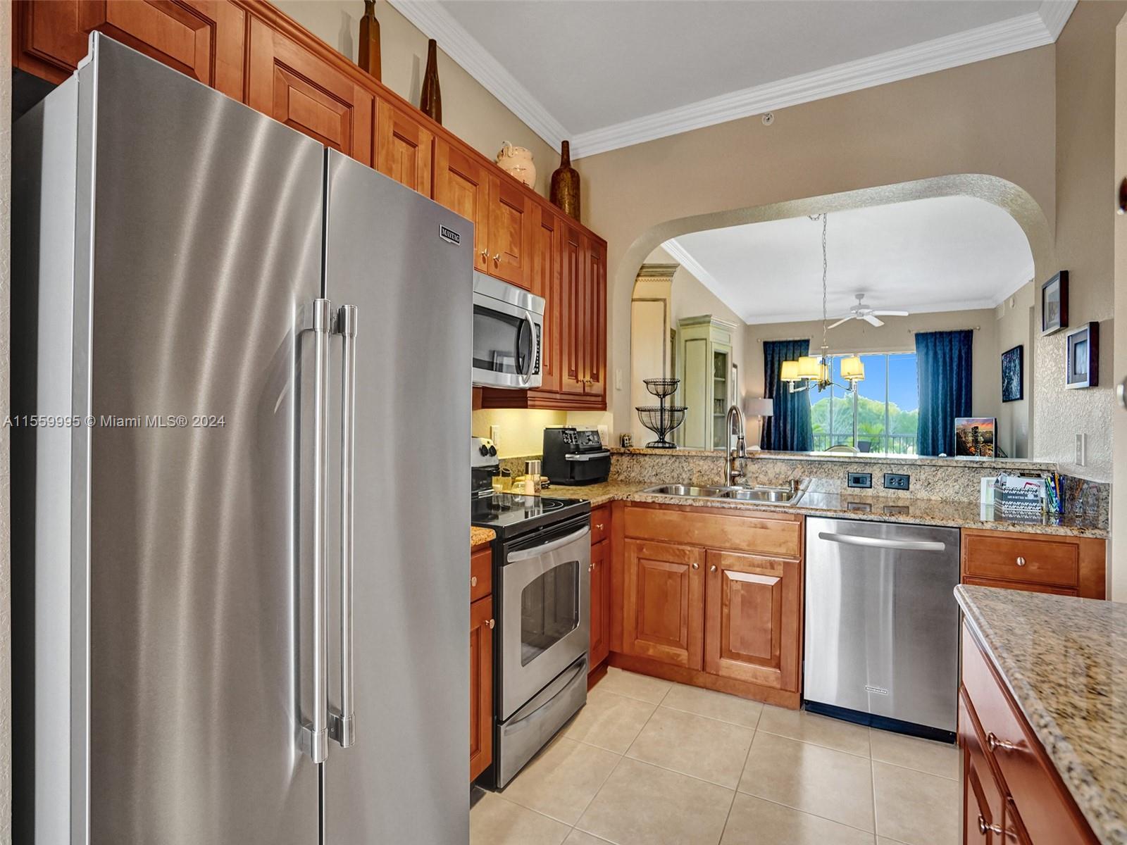 3500 Oaks Clubhouse Dr # 303